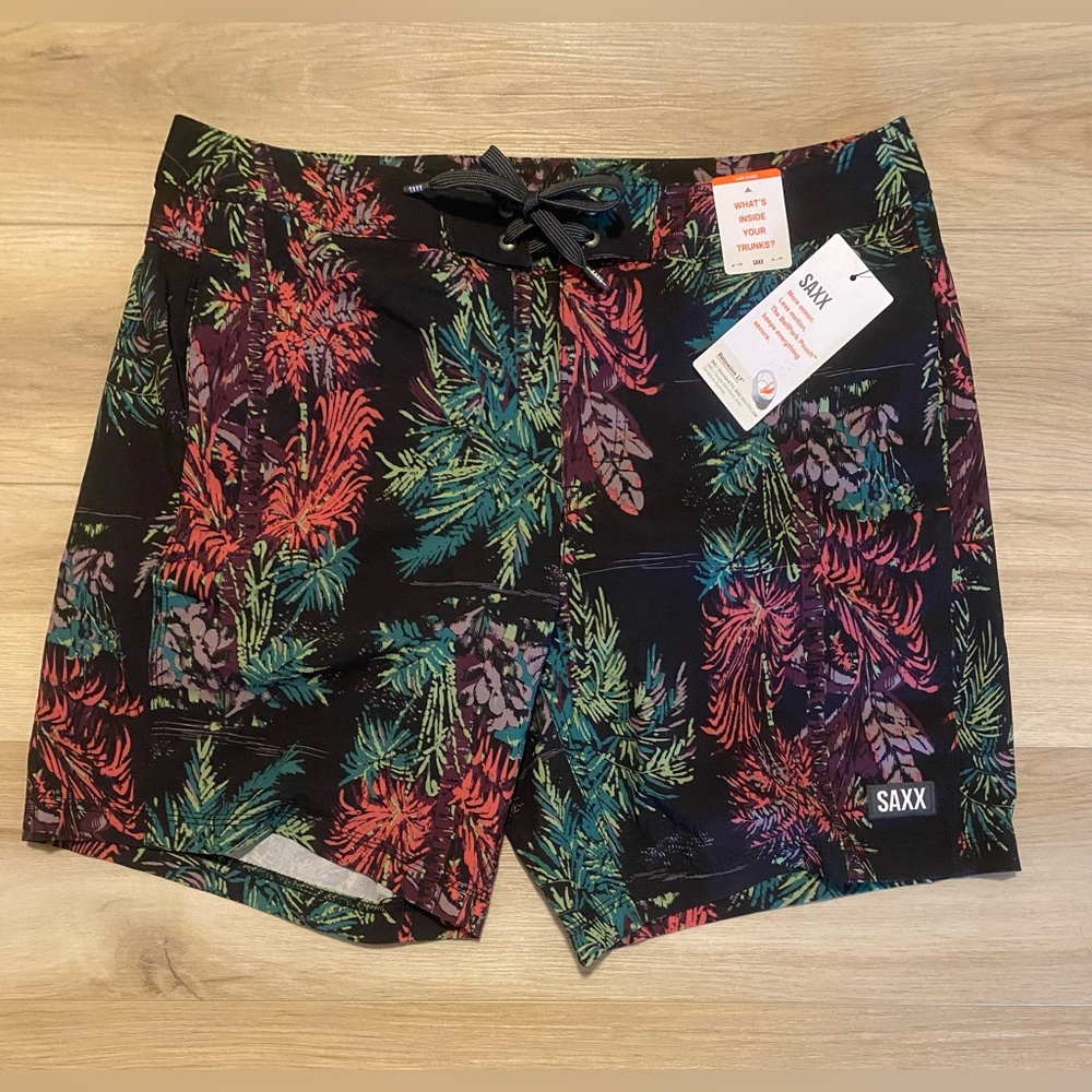 SAXX BETAWAVE 2N1 Boardie 17” *nwt Size 32